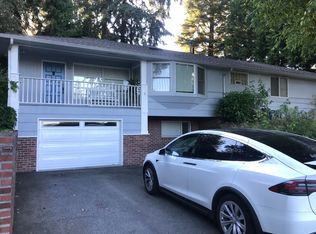 827 108th Ave SE, Bellevue, WA 98004