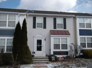 677 Boxwood Dr, Hampstead, MD 21074