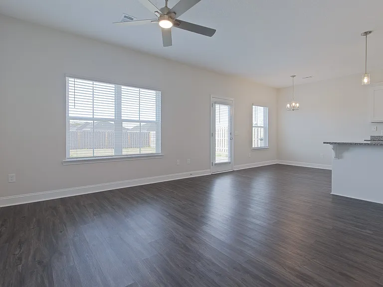 767 Abode Ave — Photo 2