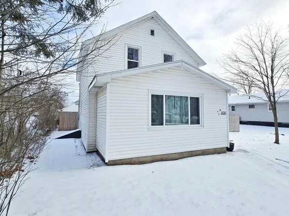 606 Walnut St, Norway, MI 49870