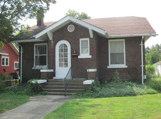 1915 Spruce St, Murphysboro, IL 62966