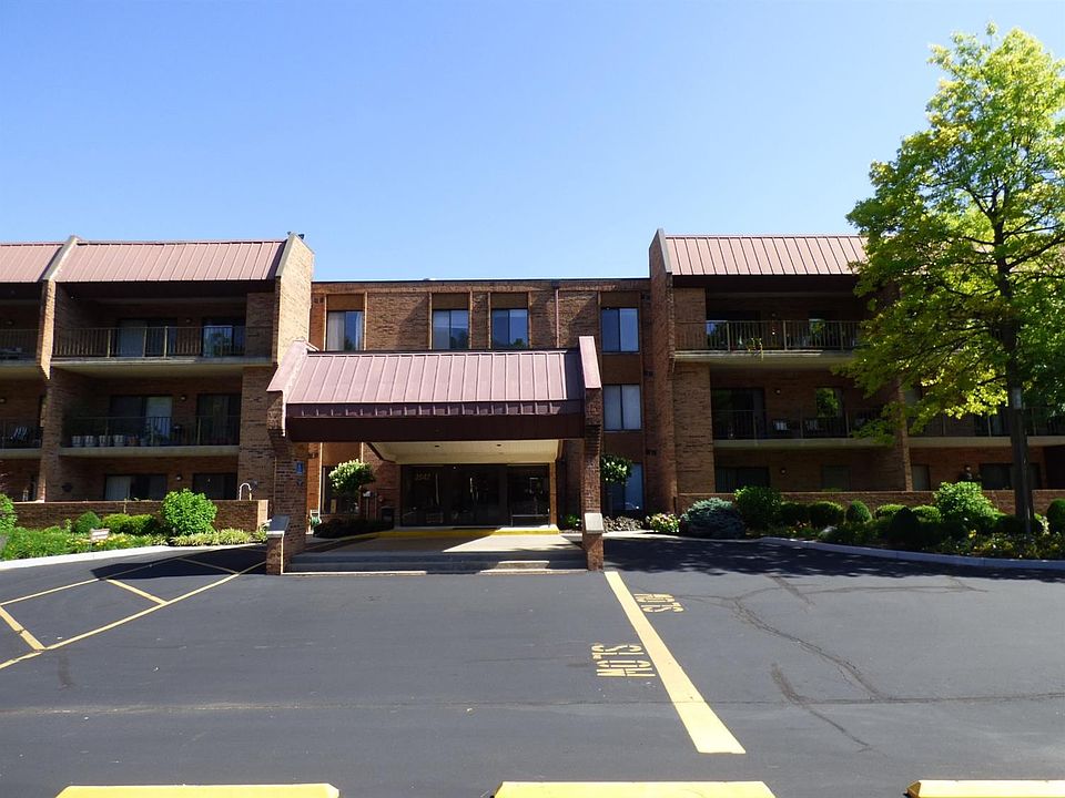 1st image of 3542 Amberacres Dr Unit 203N