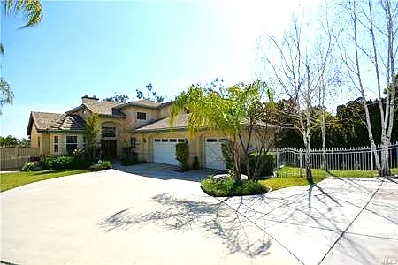 4 bed, 3.5 bath, 3041 sqft, $4,500 — Photo 2