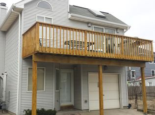 25 Oregon St, Long Beach, NY 11561