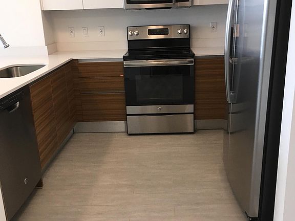 5th image of 2900 NE 2nd Ct #19