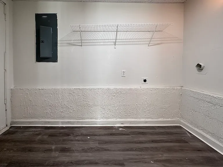 WASHER DRYER - UTILITY ROOM