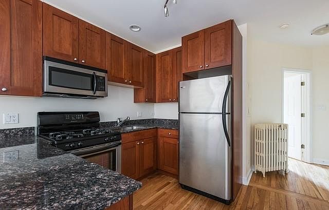 1st image of 7013 N Wolcott Ave #3