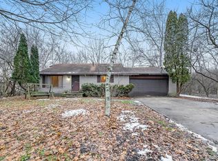 19760 Meridian Rd, Grosse Ile, MI 48138