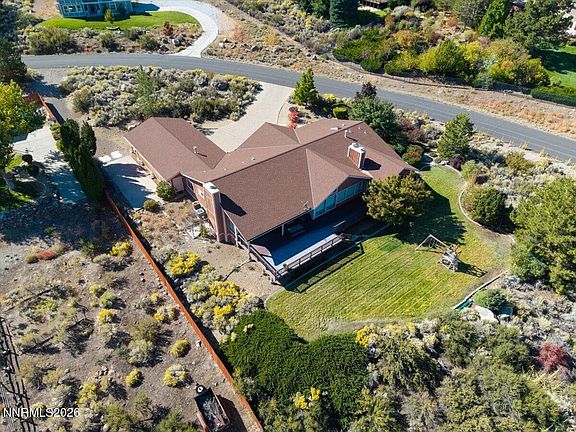 3rd image of 1585 Twin Oaks Rd