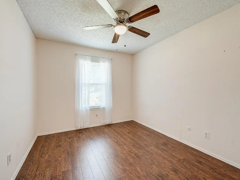 632 Timberline Dr — Photo 16