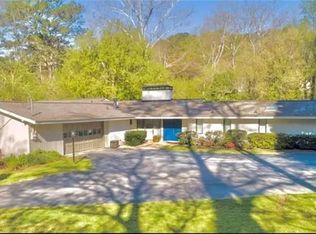 665 Londonberry Rd, Atlanta, GA 30327