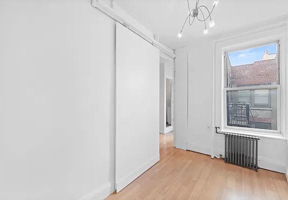 4th image of 150 Sullivan St #47
