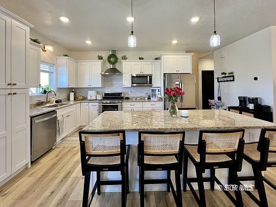 3rd image of 117 Lawndale Dr