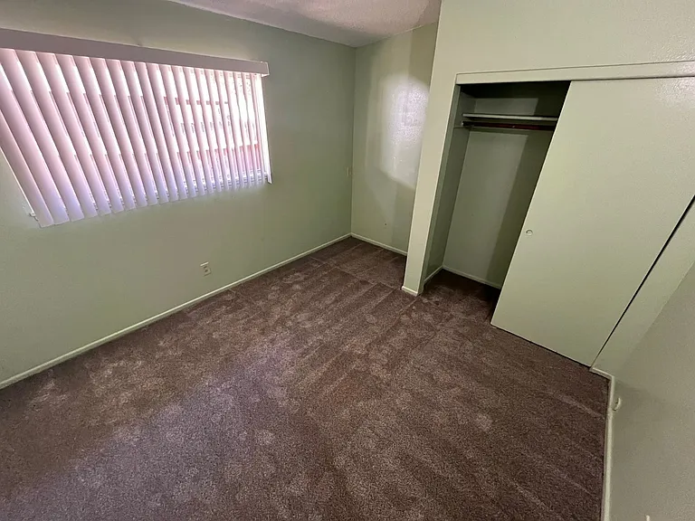 215 N K St — Photo 12