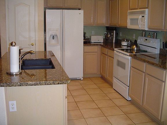 Inviting Island Kitchen