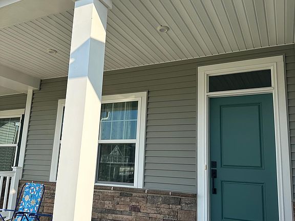 3rd image of 230 Torrey Dr