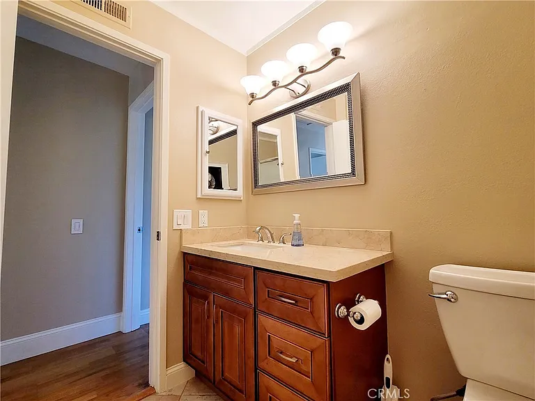 5155 Thorn Tree Ln — Photo 10