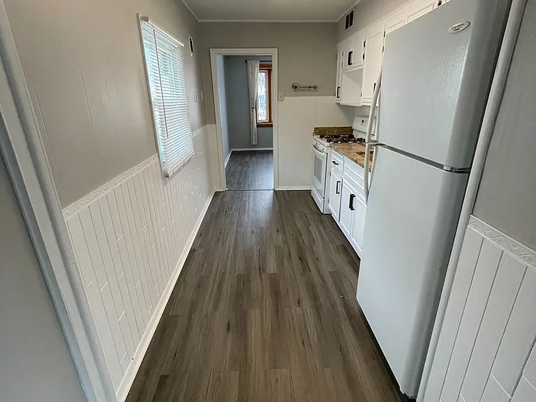 3449 S Kansas Ave — Photo 9
