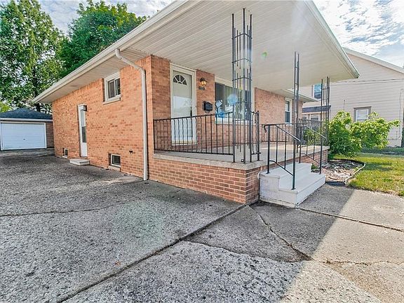 2nd image of 1031 W 21st St