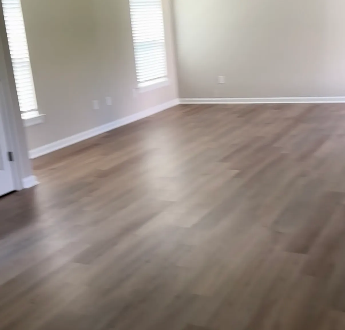 3 bed, 1283 sqft, $1,900 — Photo 4