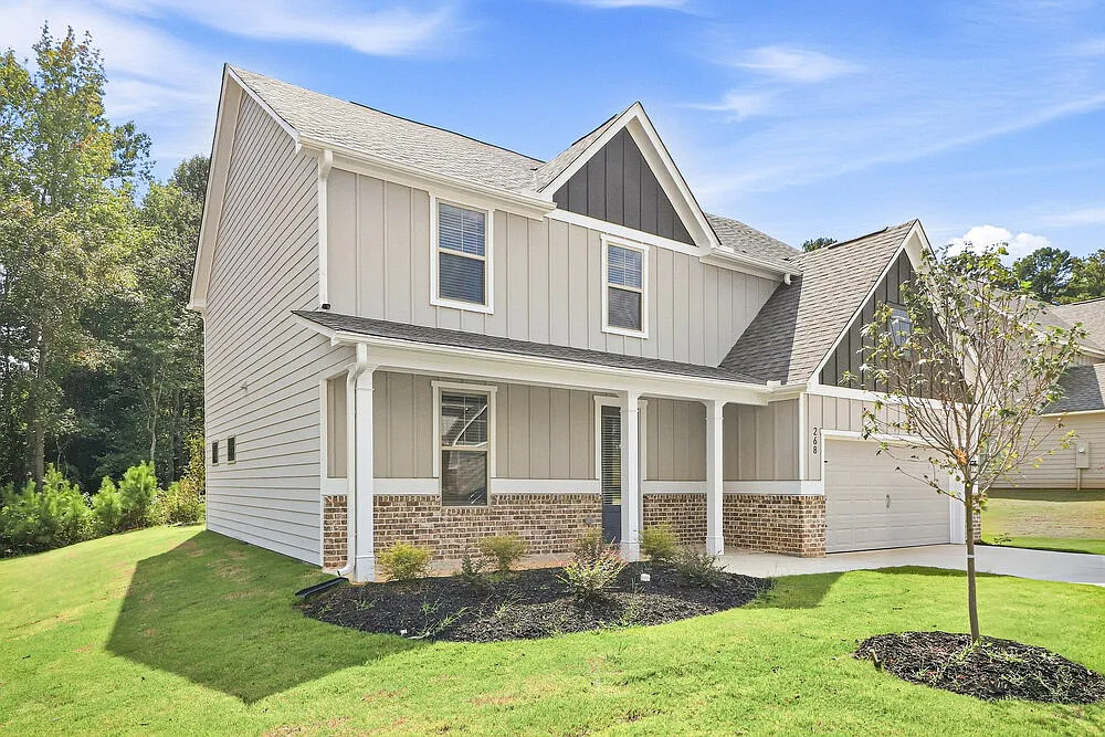 5 bed, 2.5 bath, 2623 sqft, $2,495 — Photo 4