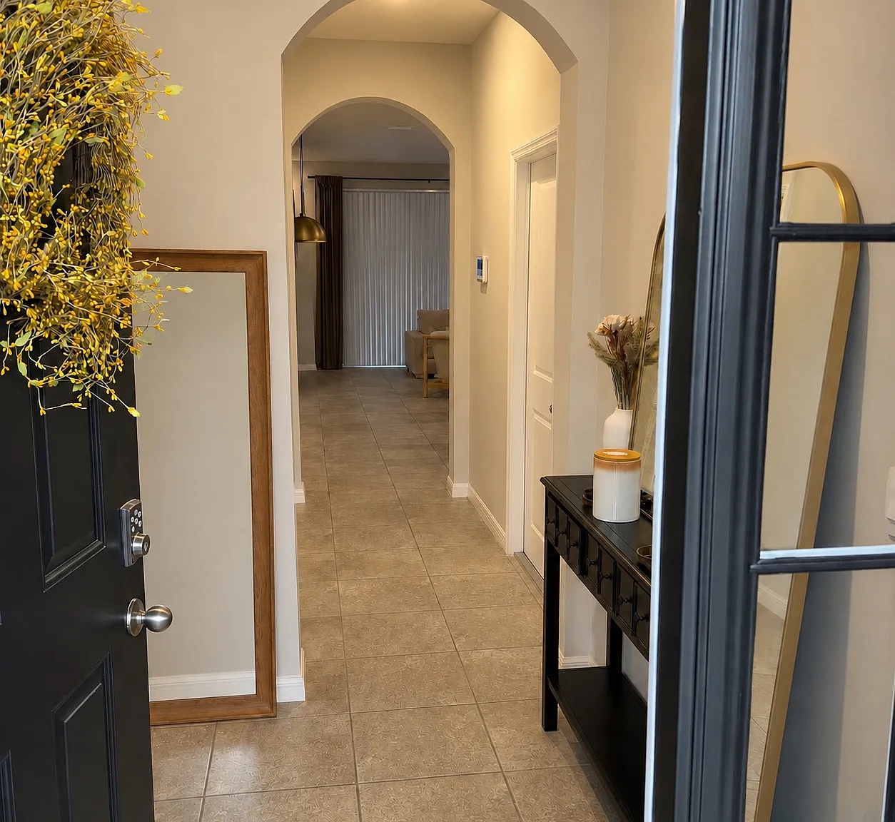 3 bed, 2.5 bath, 1673 sqft, $2,550 — Photo 2