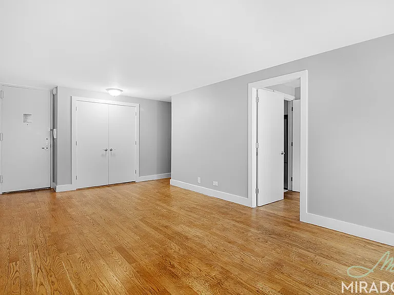330 E 39th St #12M — Photo 3