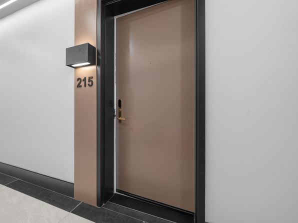 77-63 Vleigh Pl #215