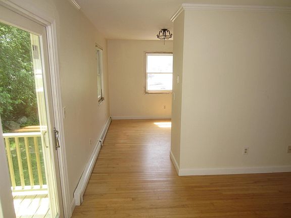 5th image of 3 Sinclair Avenue #4