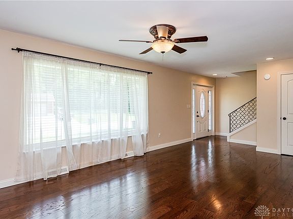 2nd image of 650 Kenbrook Dr