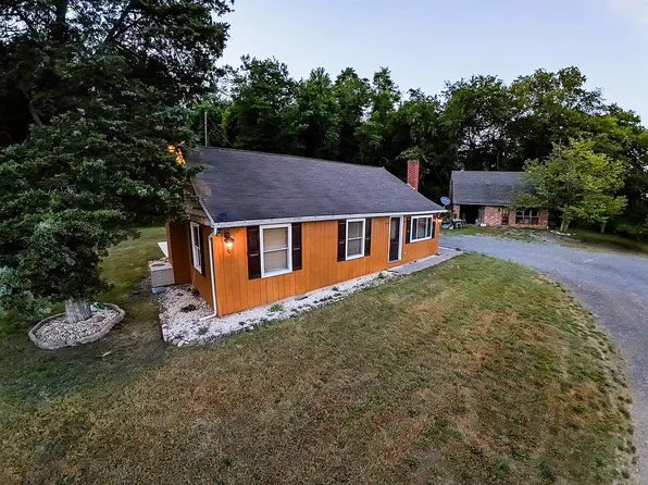 7384 S Susquehanna Trl, Port Trevorton, PA 17864