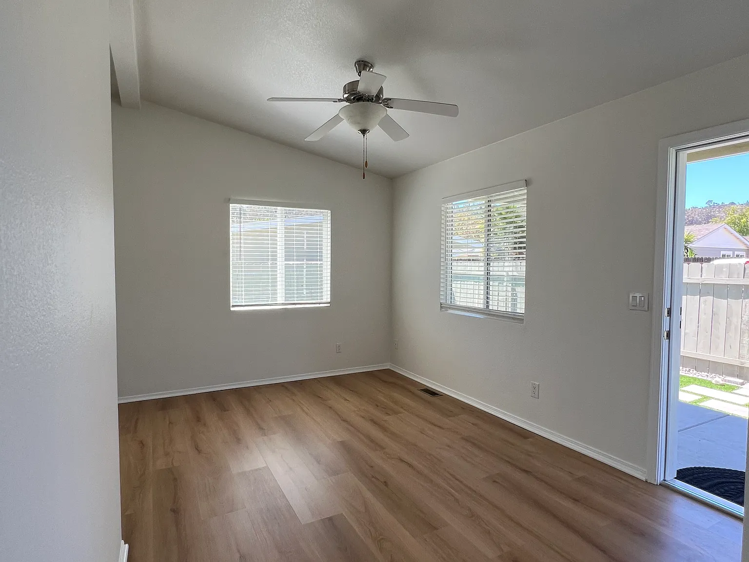 3 bed, $3,595 — Photo 2
