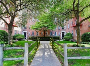 796 Bronx River Road #B38, Bronxville, NY 10708