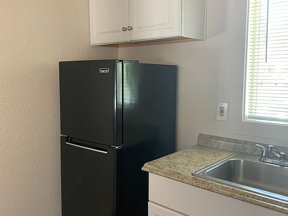 2nd image of 450 N Cloverdale Blvd #8