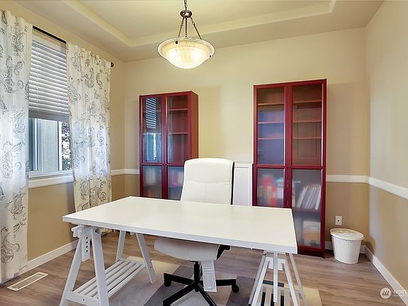 4th image of 17903 19th Avenue Ct E