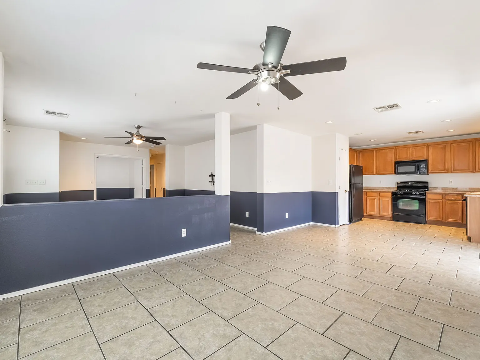 325 Silverado Pines Ave — Photo 4