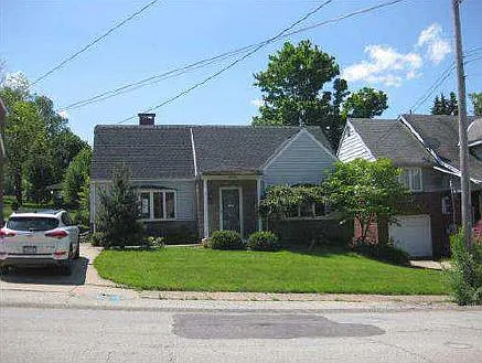 70 Colonial Dr photo 1