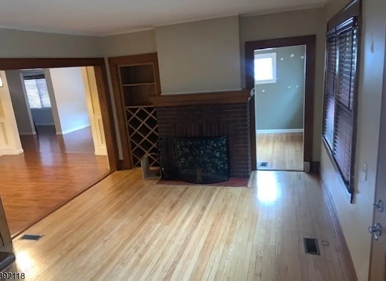 180 W Stearns St — Photo 6