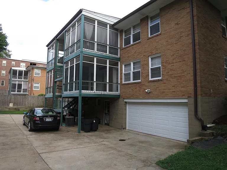 7575 Parkdale Ave #2W — Photo 14