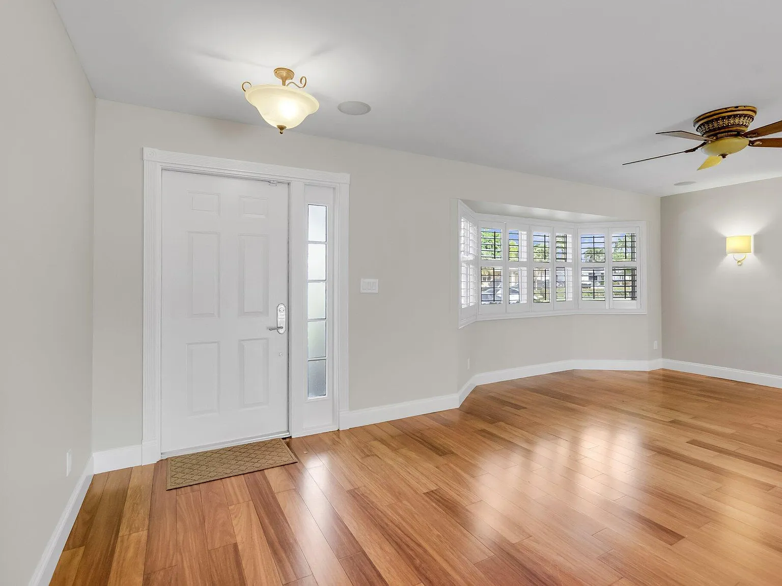 3 bed, 2.5 bath, 1884 sqft, $6,500 — Photo 3