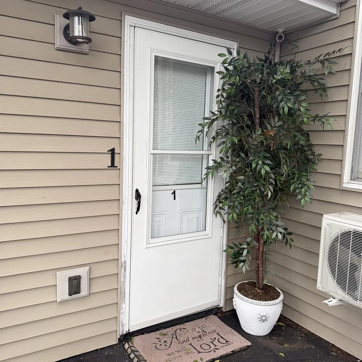 1 bed, 1.0 bath, 400 sqft, $2,000 — Photo 1
