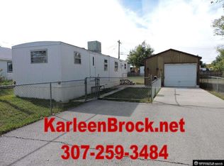 48 N 5th Ave, Mills, WY 82604