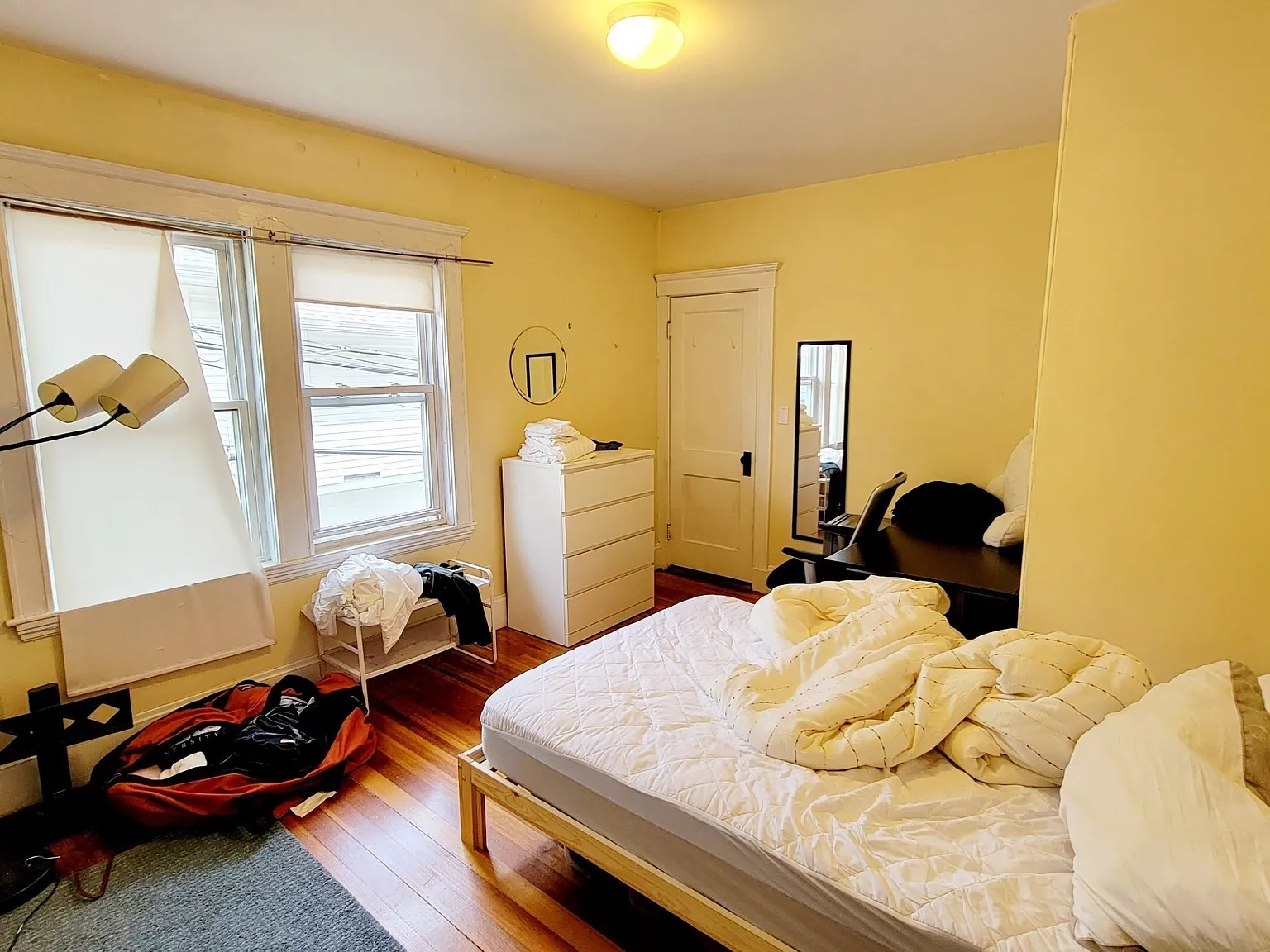 6 bed, 2.0 bath, 1800 sqft, $7,800 — Photo 3