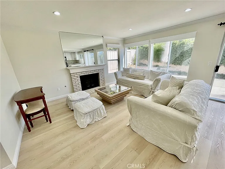 4110 Lost Springs Dr — Photo 3