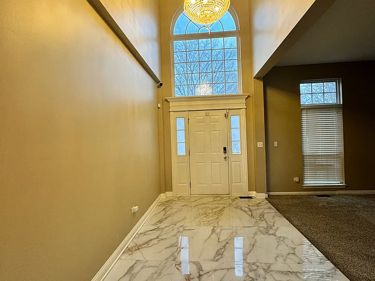 1339 Palisades Dr — Photo 2