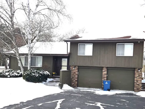 761 N Pine Rd, Essexville, MI 48732