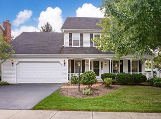 27W209 Chartwell Dr, Winfield, IL 60190