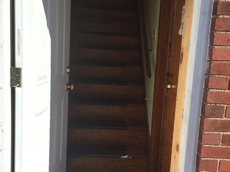 FRONT STAIRWAYS