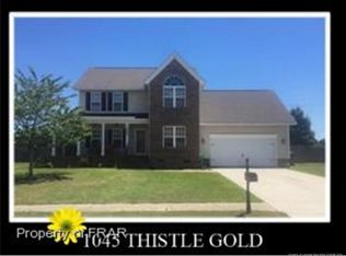 1045 Thistle Gold Dr, Hope Mills, NC 28348