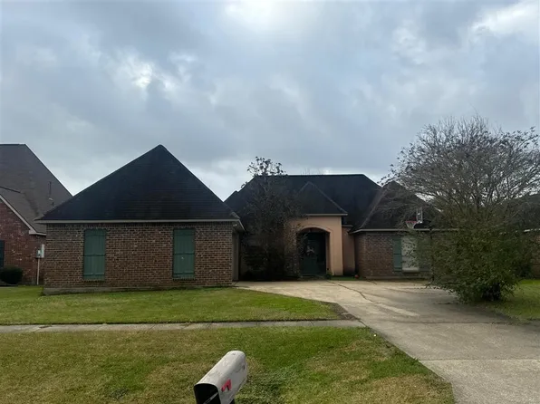 7502 Colonial Dr, Denham Springs, LA 70726
